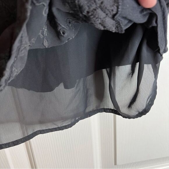 Anthropologie TINY Size S Intricate Lace Lined Top. Gorgeous.Excellent Condition - Picture 3 of 7